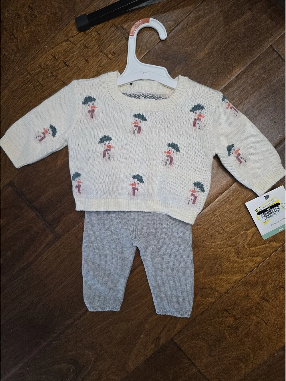 Newborn brand new christmas outfit little planet by carter's item, 254G8
